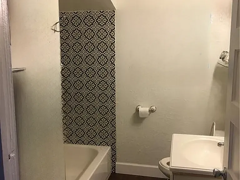 4406 La Luz Ave — Photo 4