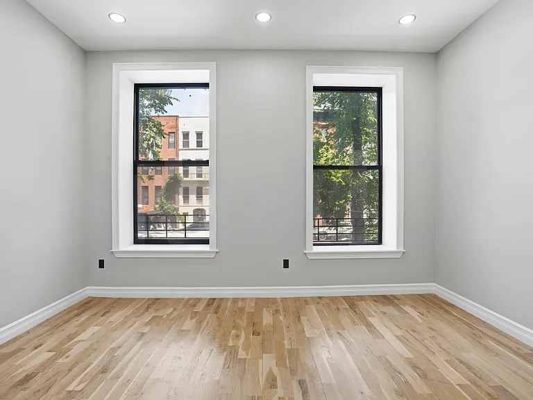 334 E 116th St #GARDEN-LEVEL — Photo 19