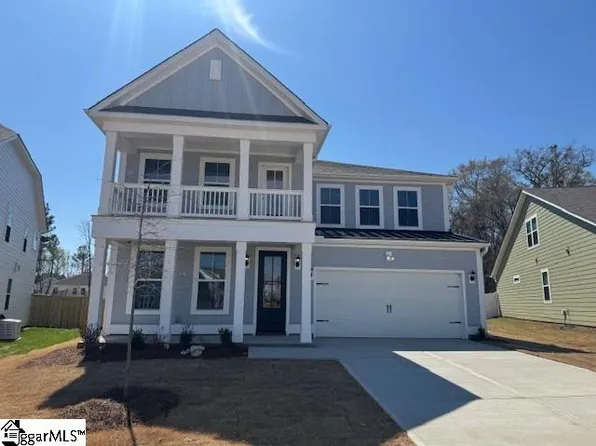 3 Snader Cir, Simpsonville, SC 29681