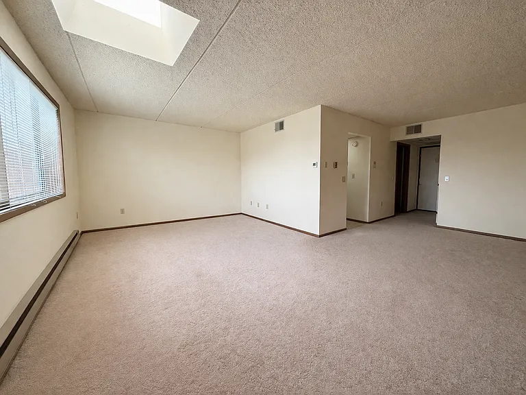 Wingra West Apartments — Photo 63