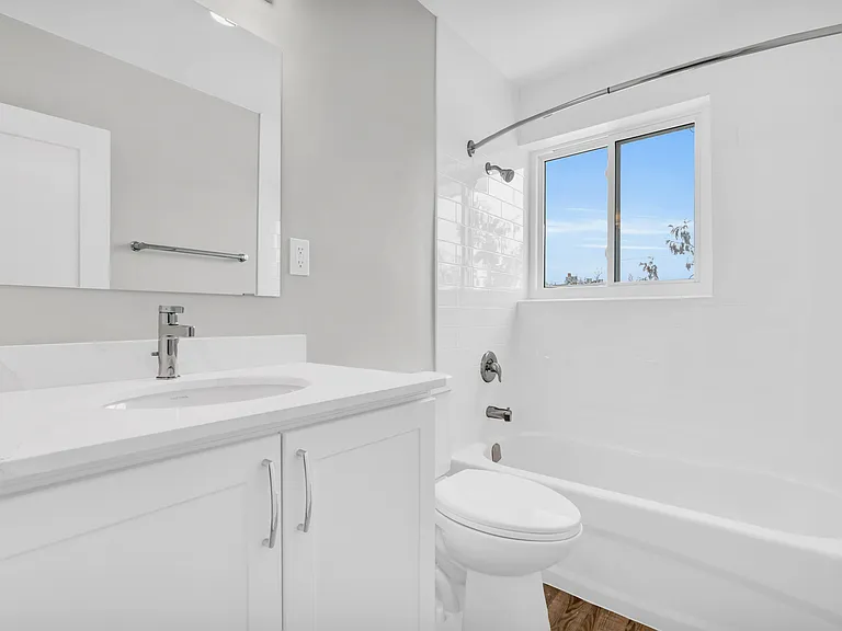 1220 Hamilton St — Photo 7