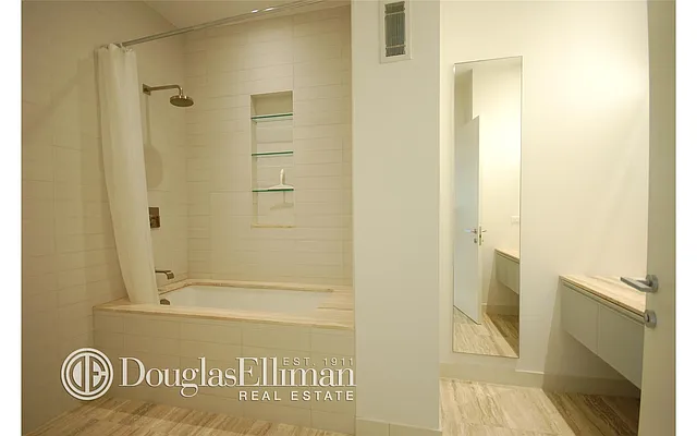 Rented by Douglas Elliman | media 31
