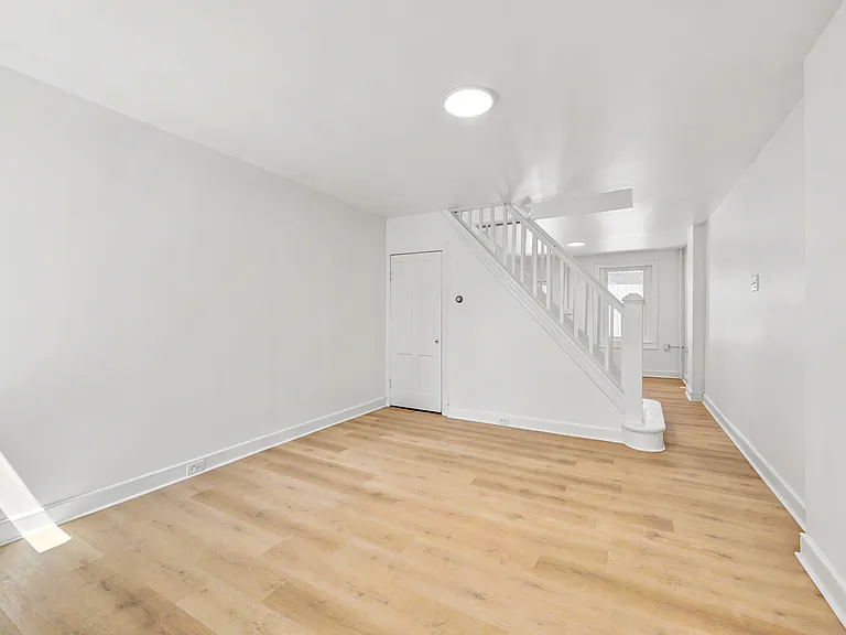 18 Coates St — Photo 7