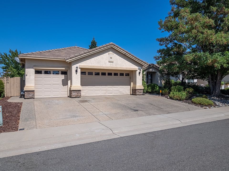 1st image of 1444 Rose Bouquet Dr