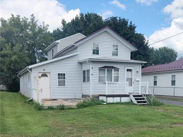 111 E Elizabeth St, Waterloo, NY 13165