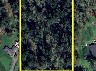 1038 Harmony Rd, Oak Harbor, WA 98277