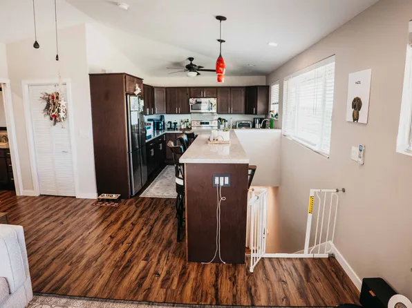 99-826A Puawa Pl, Aiea, HI 96701