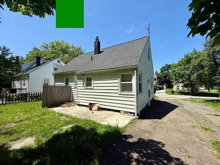 575 Noble Ave — Photo 27