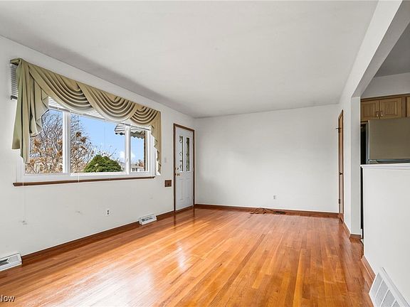 5th image of 2735 Hetzel Dr