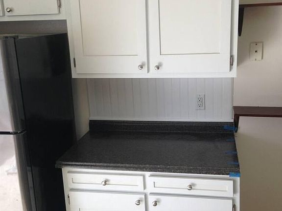 3rd image of 3893 Victoria Ct