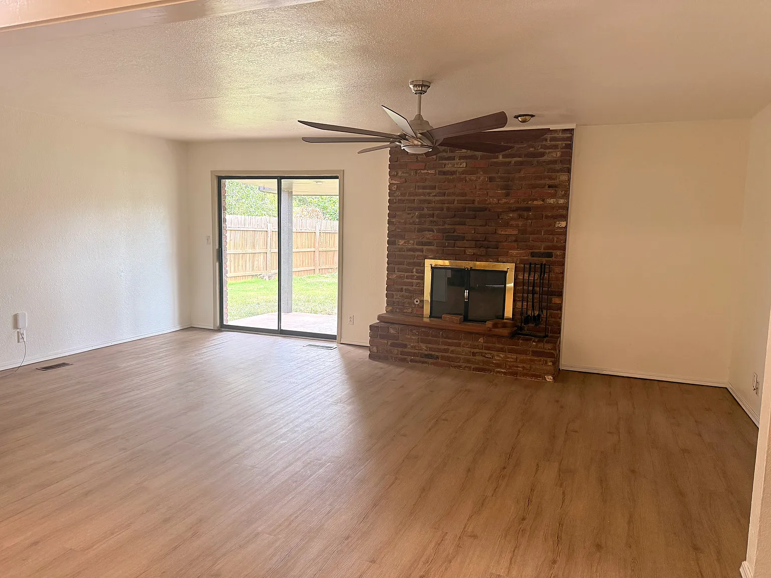 3 bed, 1498 sqft, $1,700 — Photo 2