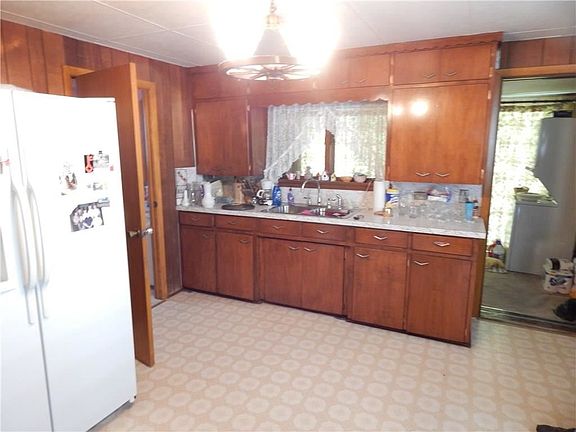 3rd image of 16 Saint Hedwig Ave
