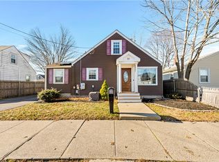 77 Byron Ave, Pawtucket, RI 02861