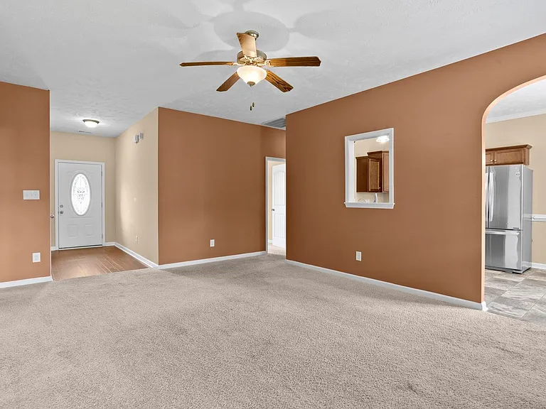 215 Classy Ct — Photo 5