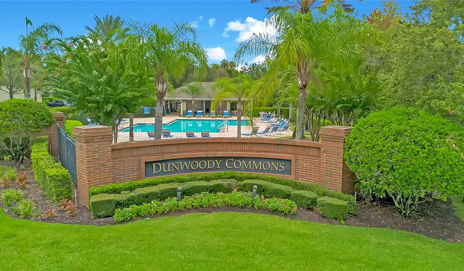 3 bed, 2.5 bath, 1687 sqft, $2,050 — Photo 2