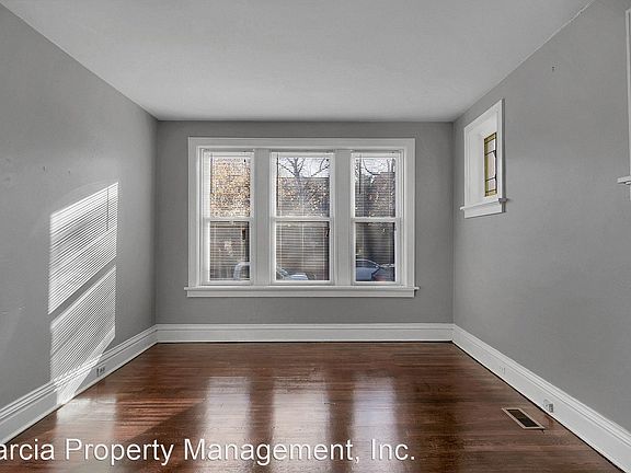 3rd image of 4951 Lindenwood Ave #10367215
