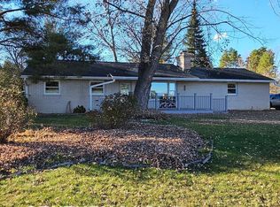 8981 Highland Dr, Freeland, MI 48623