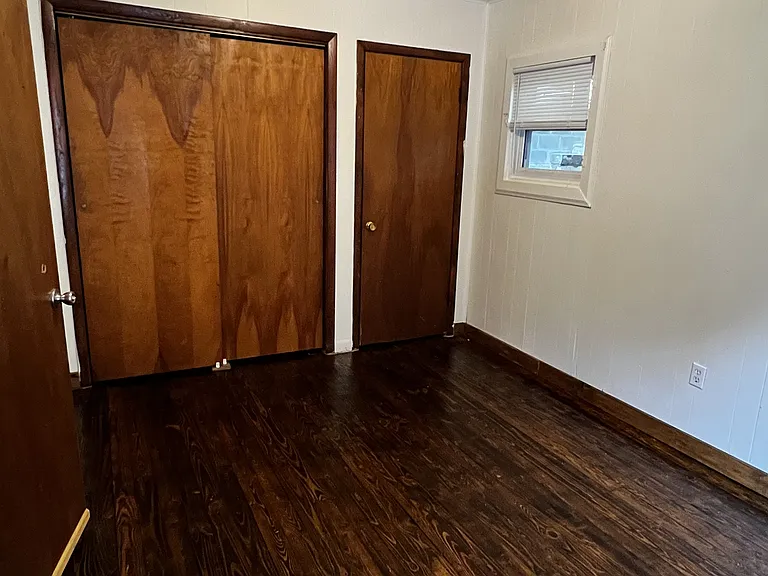 930 W Water St — Photo 19