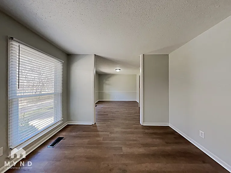 1840 Westridge Dr — Photo 11