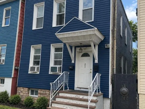 21 Summer St, Lodi Boro, NJ 07644