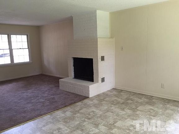 3rd image of 2345 Lonnie Cir