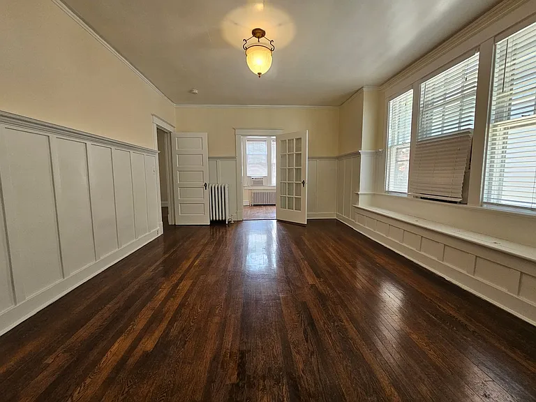 537 Washington Park — Photo 11