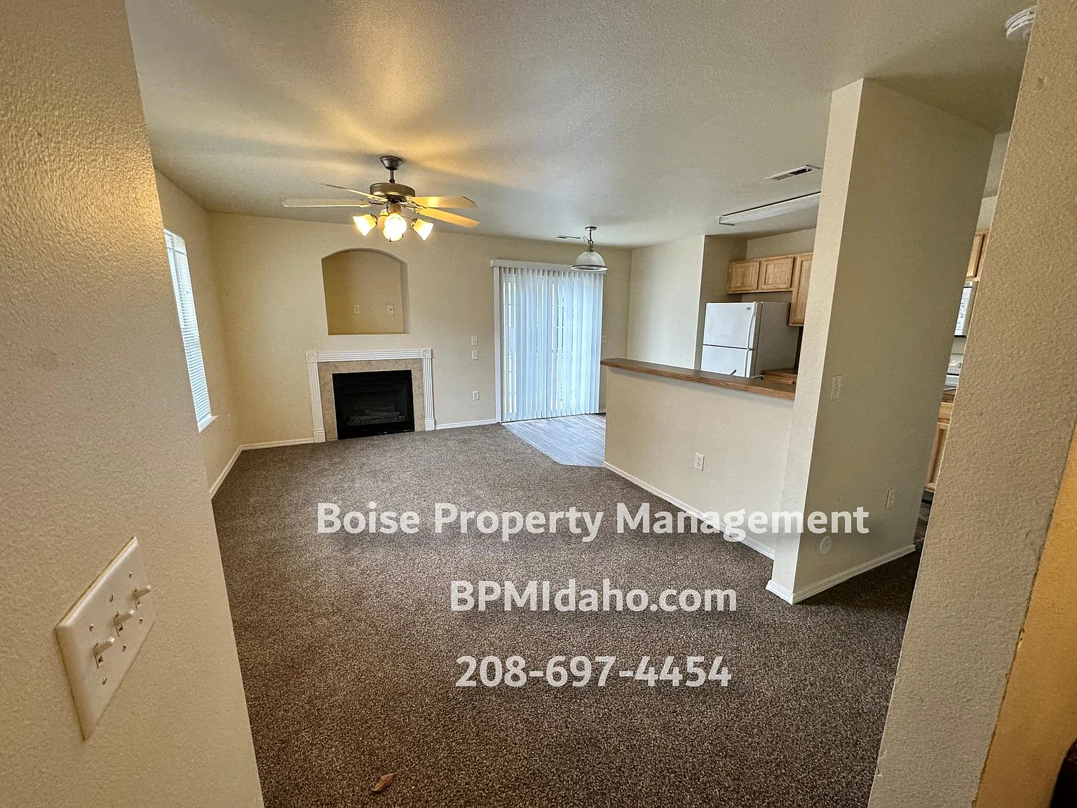 3 bed, 1200 sqft, $1,795 — Photo 1