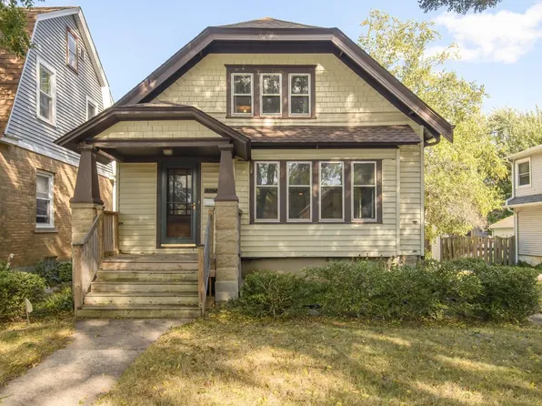 2262 North 71st STREET, Wauwatosa, WI 53213