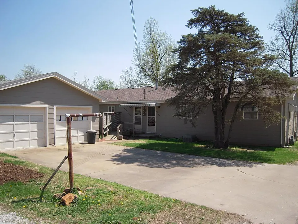 1-car Garage