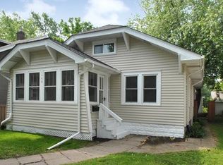 1446 Saint Clair Ave, Saint Paul, MN 55105