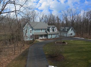 4N799 Honey Hill Cir, Wayne, IL 60184