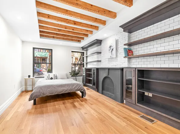 750 Hancock Street image 10 of 12