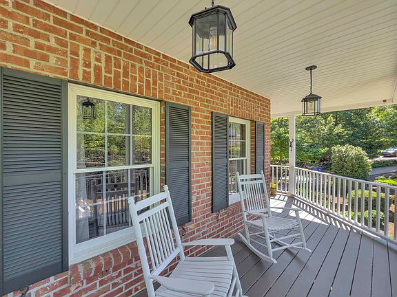 4th image of 49 Lanneau Dr