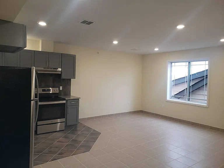 44 Bergen Blvd #9 — Photo 7