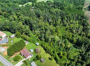 Amos Ln, Mount Airy, NC 27030