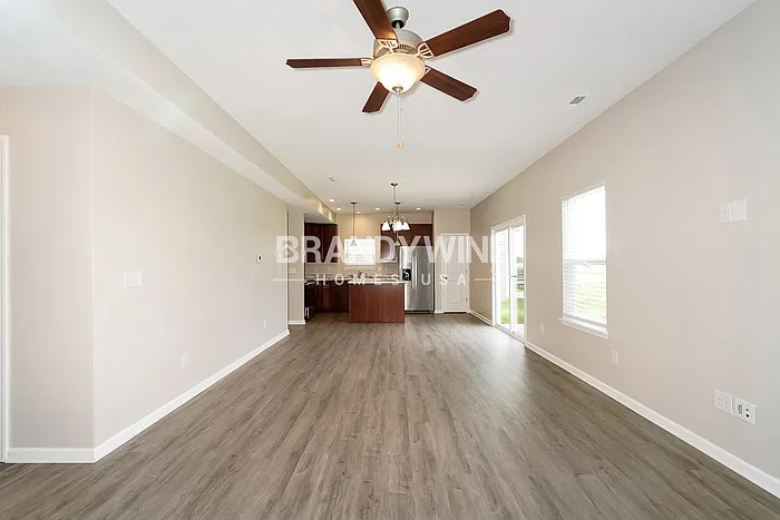 11078 N Trapunto Ln — Photo 2