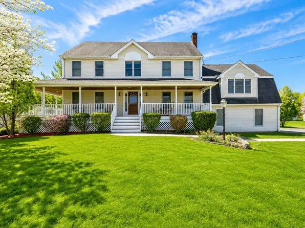 3 Taylor Rd, Bellingham, MA 02019
