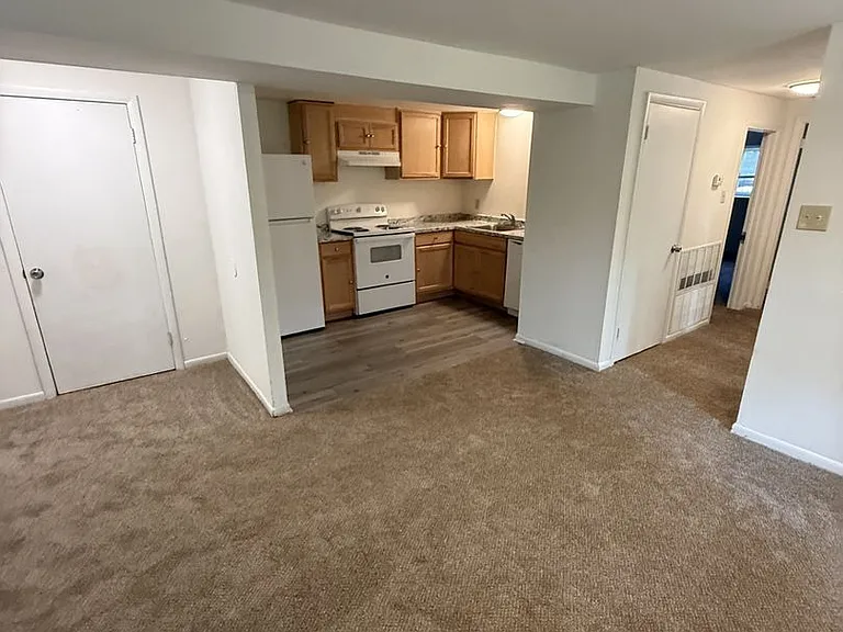 117 Main St — Photo 5