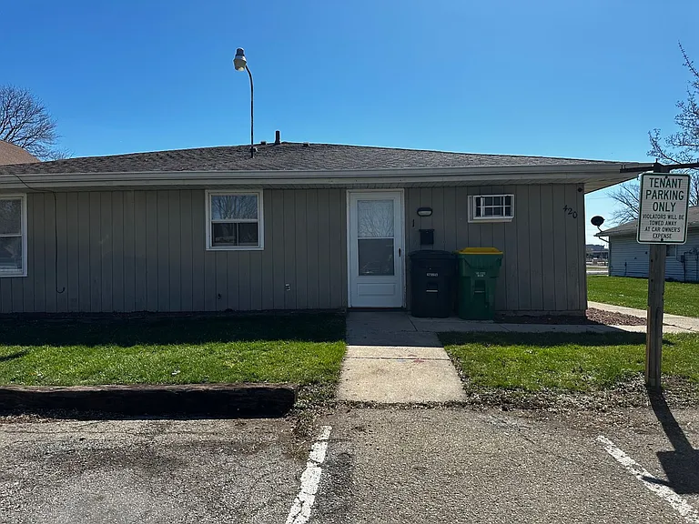 420 S Maple Ave — Photo 17