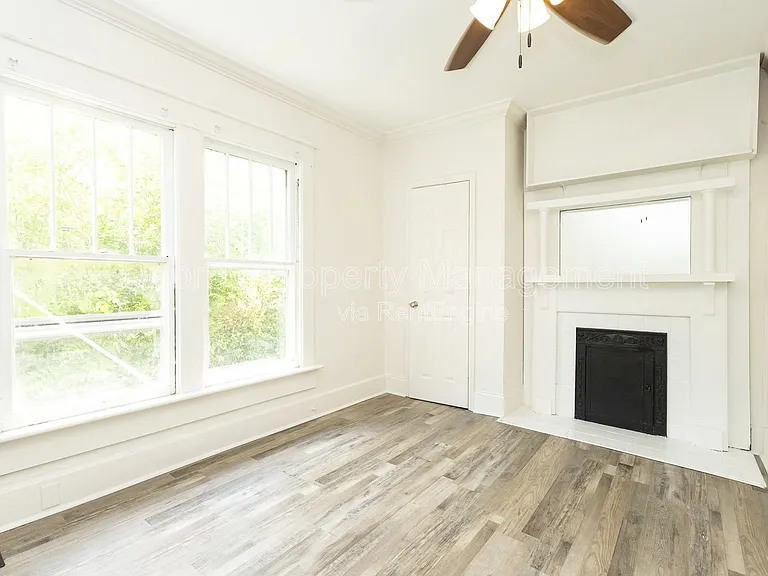 3207 Curtis St — Photo 13