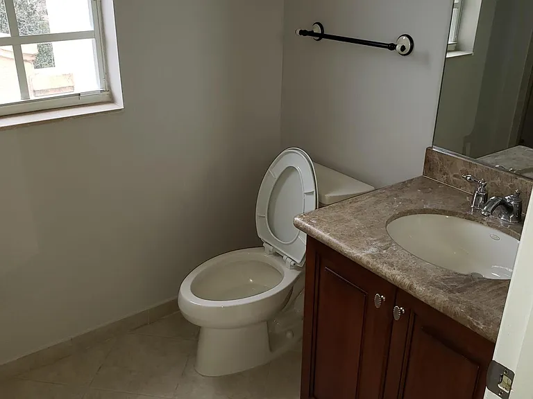 11266 Millpond Greens Dr — Photo 13