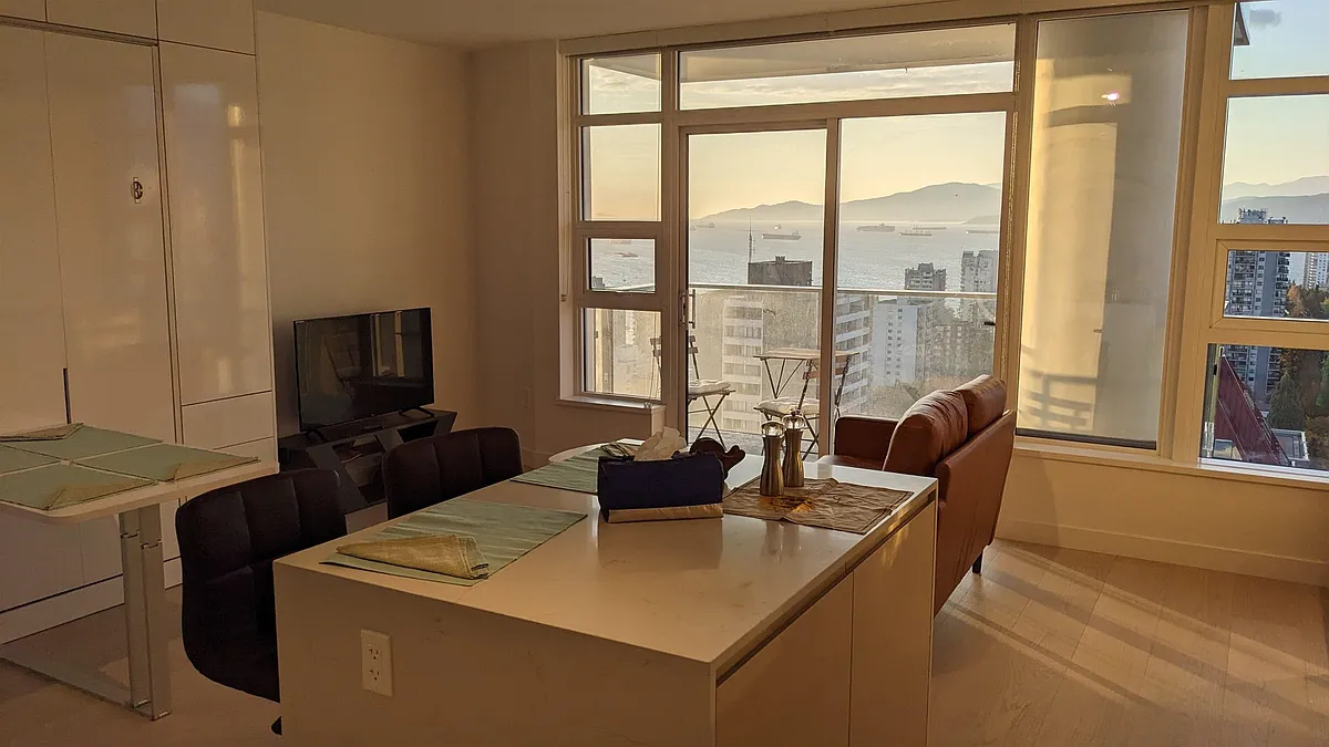 Building Photo - 1289 Hornby St #2903