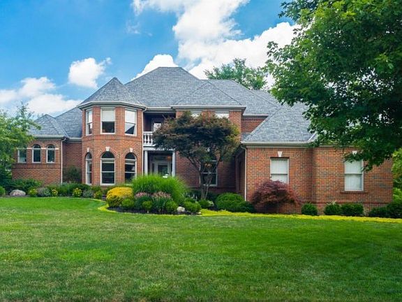 2nd image of 8016 Craginhall Ct