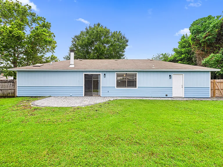 349 Primrose Cir — Photo 42