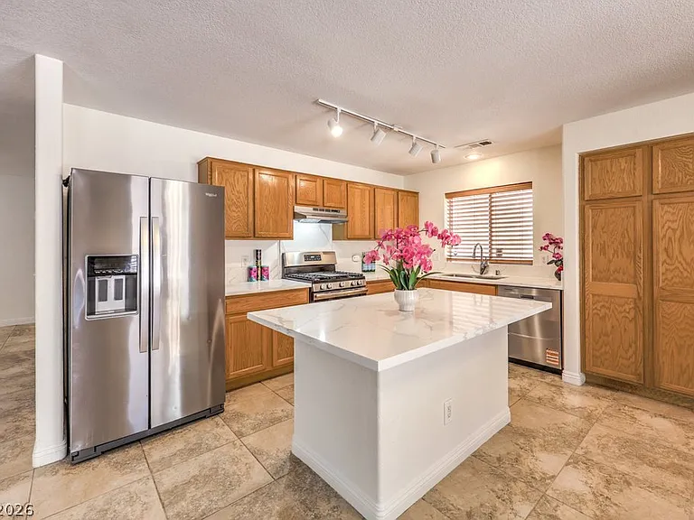 5016 Dancing Lights Ave — Photo 12