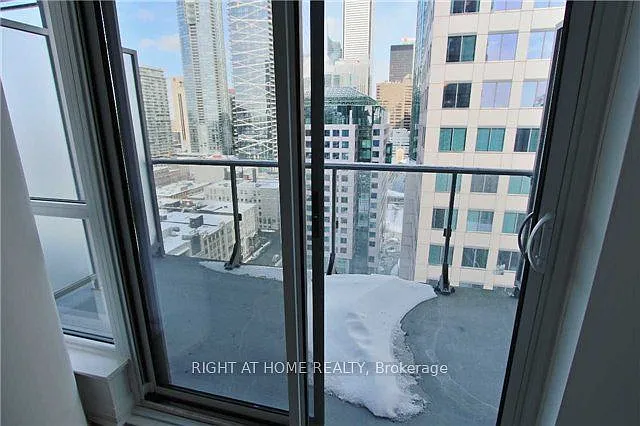 8 Mercer St #1903 — Photo 12