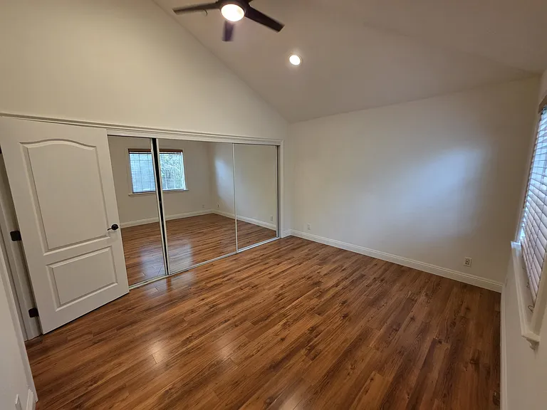 620 W Doran St #7 — Photo 21