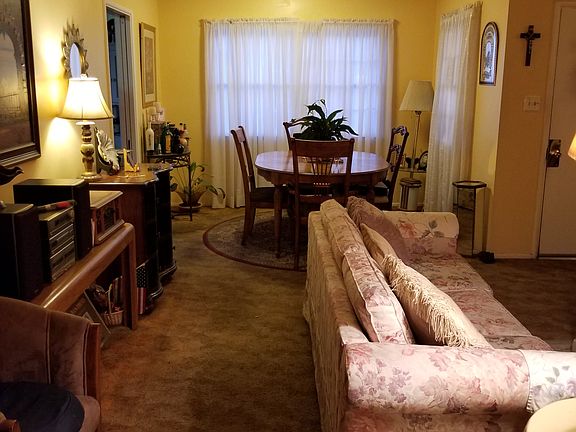 LR view from hallway.