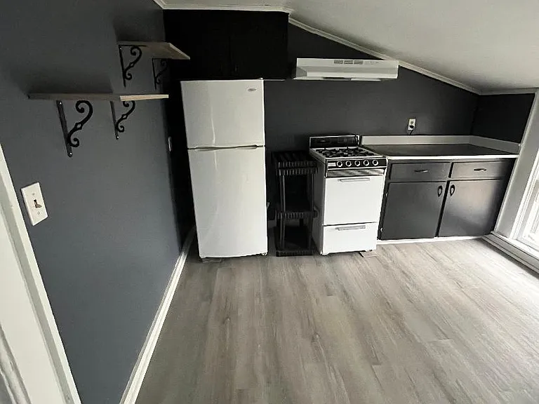 89 W Seneca St #4 — Photo 2
