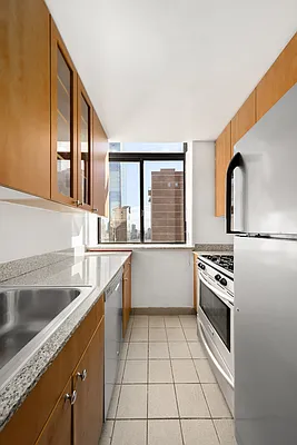 Sold by SERHANT. | media 2